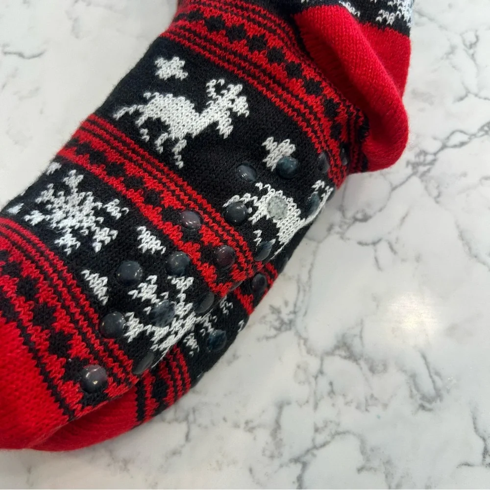 NWOT Fair Isle Reindeer Black & Red Christmas‎ Slipper Socks One Size Fits Most